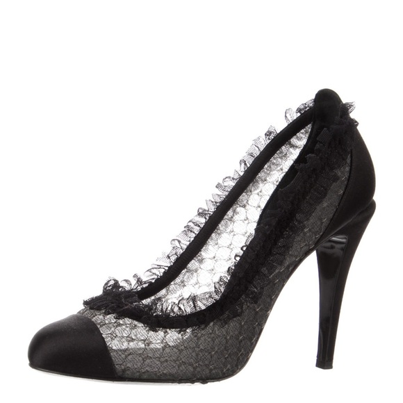 Chanel Interlocking CC Ruffle Embellishment Pumps​ - Picture 2 of 5